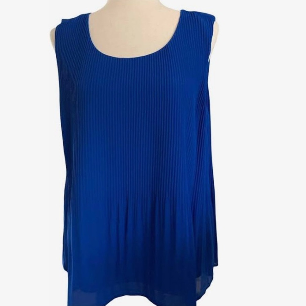 Pleione sapphire blue pleated top. Size small